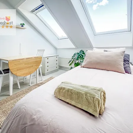 Royal Deluxe Bed Watching Stars Fast Wifi Apartman